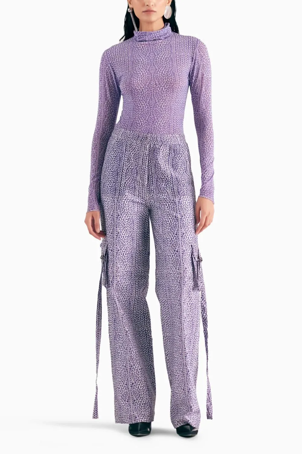 2D Knit Print Mesh Top With Denim Cargo Pants