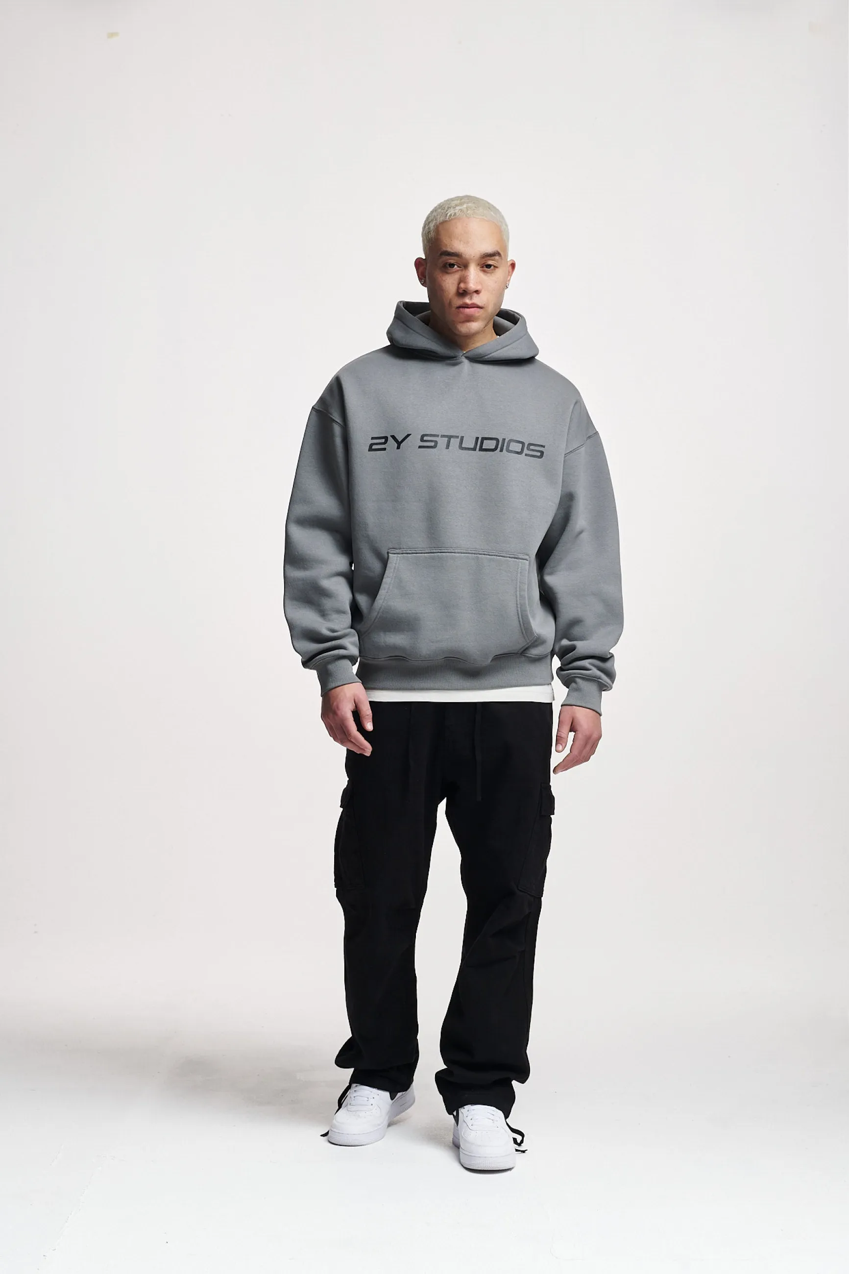 2Y Studios | LUNAS 2-POCKET CARGO PANTS | black