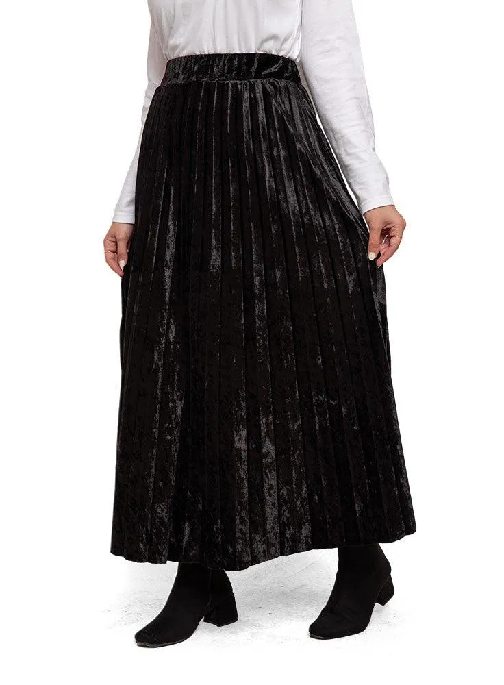 Black V-Pleated Skirt