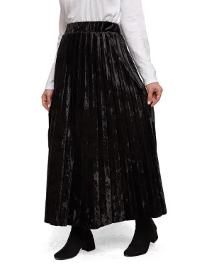 Black V-Pleated Skirt