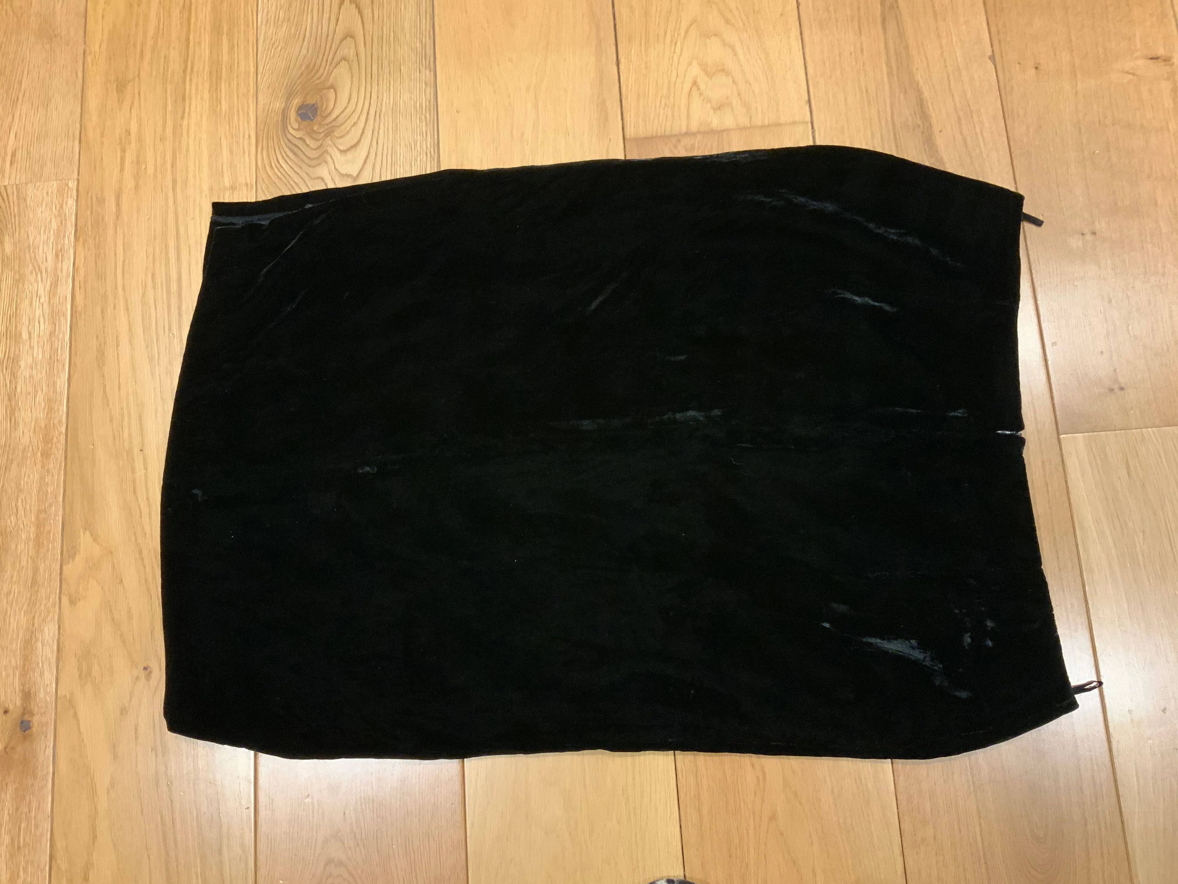 BLACK VELVET MIDI SKIRT SIZE 20-22 ladies