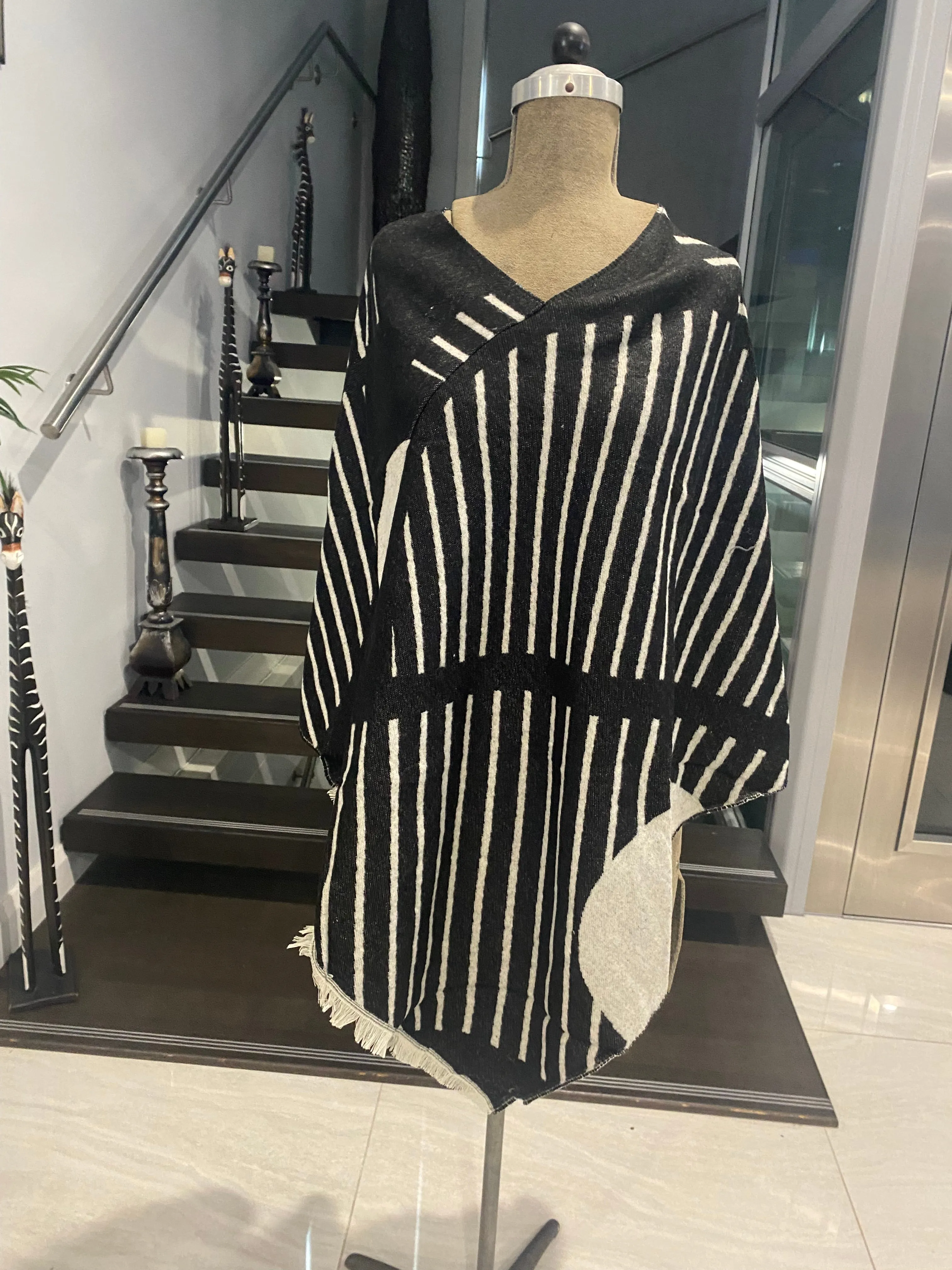 Diea Winter Poncho Free size AU 8-20