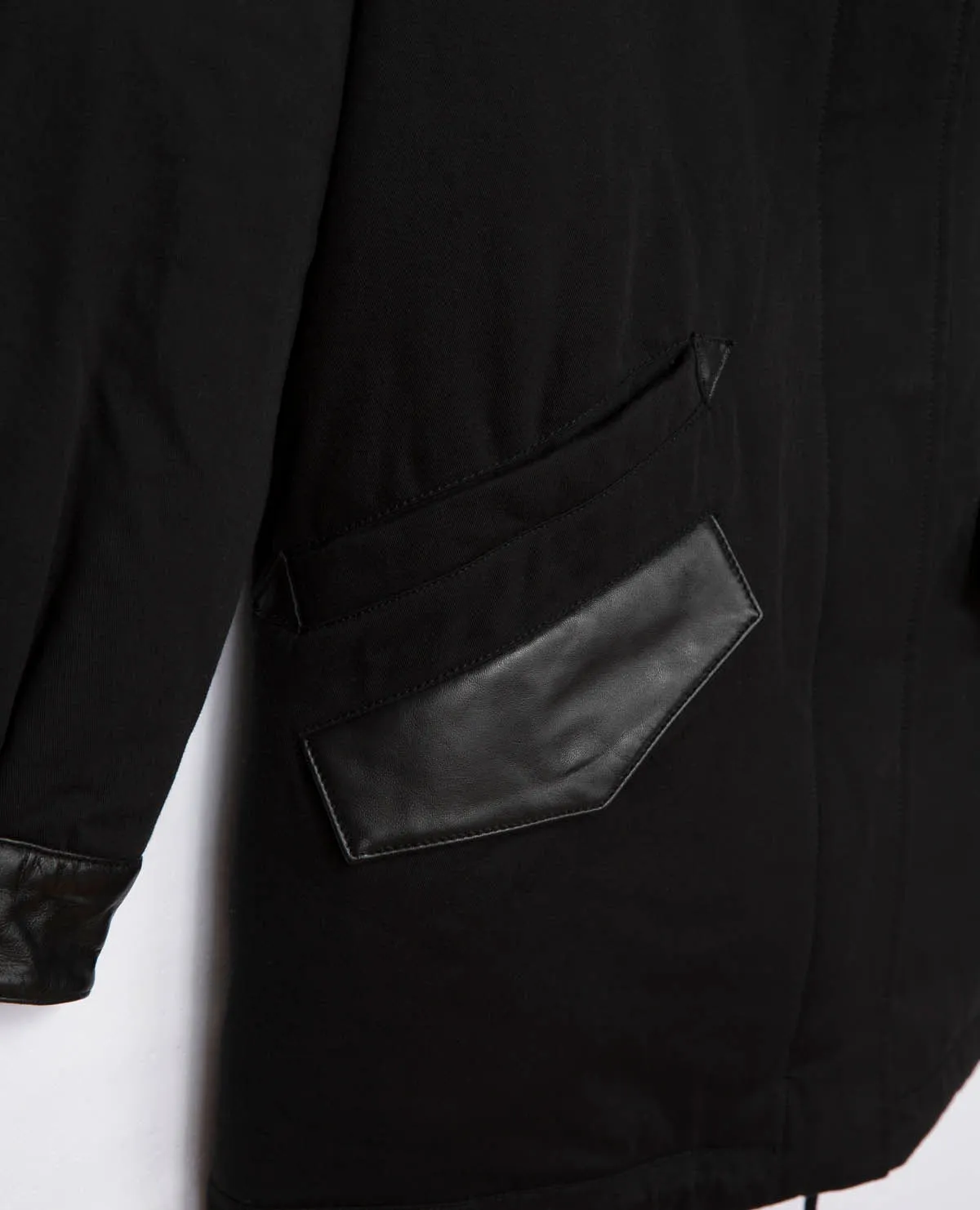 Parka à col fourrure et détails cuir
