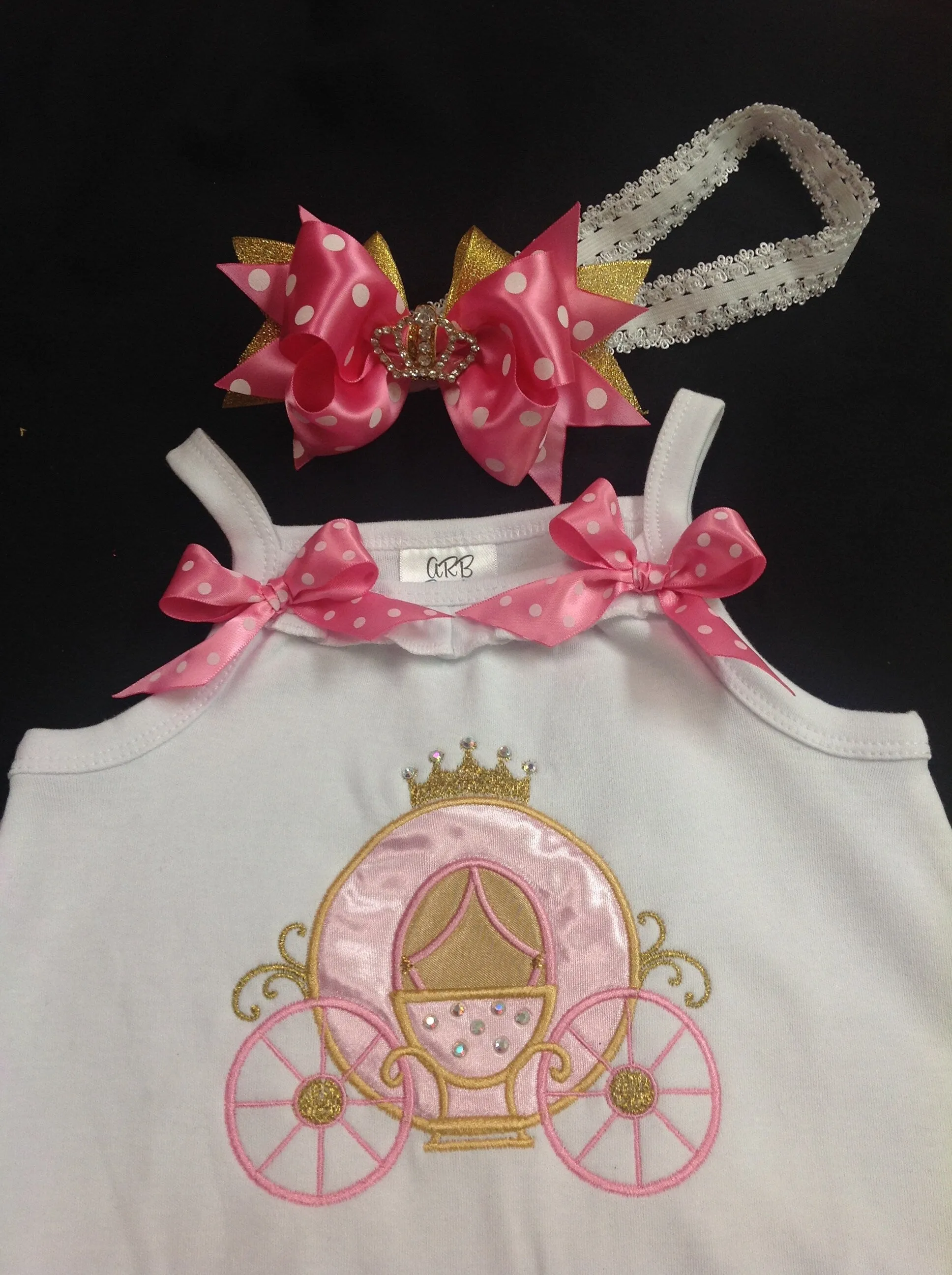 Princess carriage custom body suit, Baby girl carriage outfit, princess bubble romper, pink and gold romper outfit