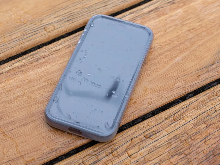 Quad Lock - Samsung Galaxy S20 FE / S20 FE 5G Outdoor Soft Cover Rubber Protective Case Poncho (QLC-PON-GS20FE) - Transparent